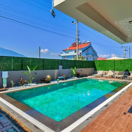 别墅 4 Bedroom 2855 费特希耶