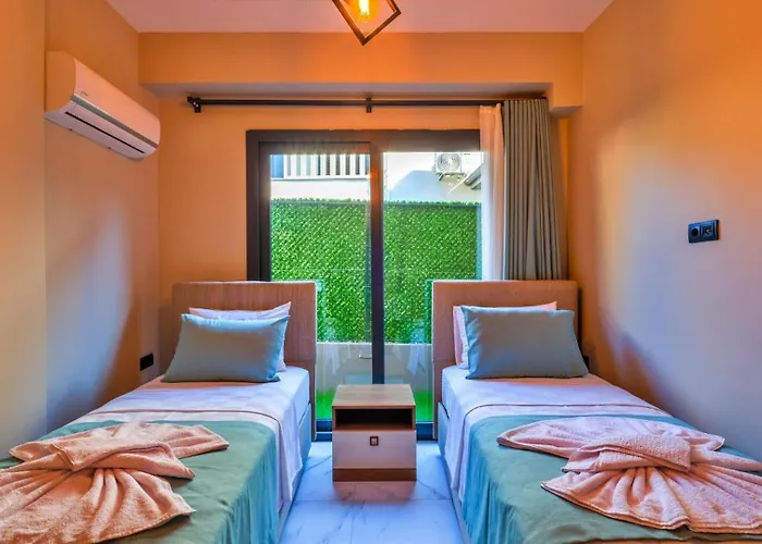 4 Bedroom Villa *
