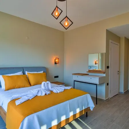 4 Bedroom *