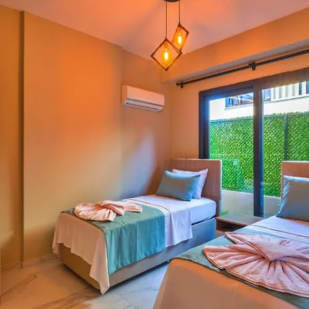 4 Bedroom 2855 Villa