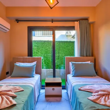 4 Bedroom 别墅 *