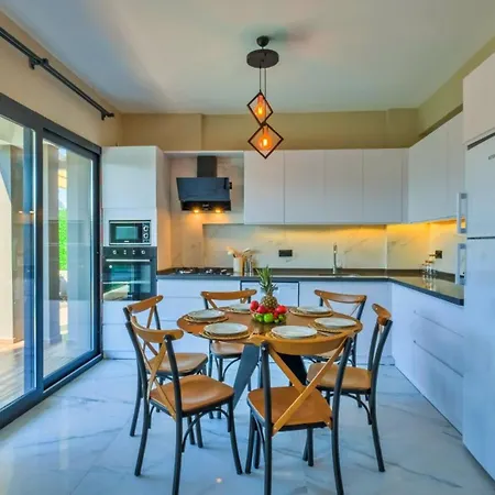 别墅 4 Bedroom *