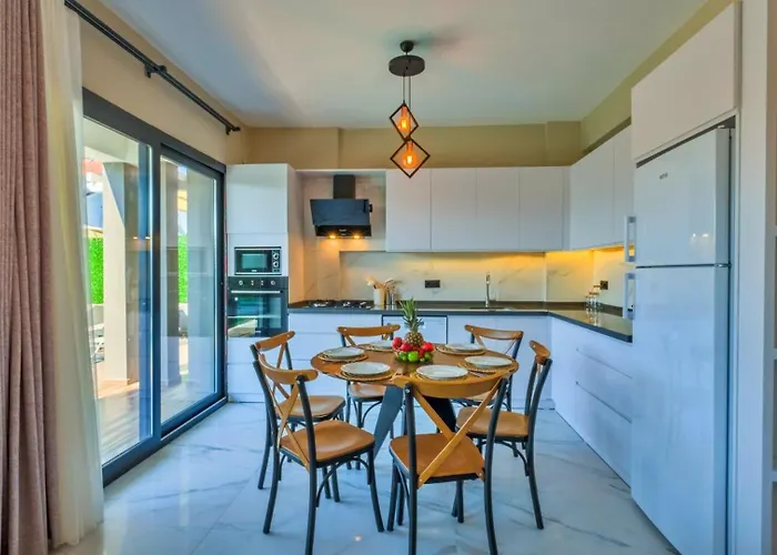 וילה 4 Bedroom *