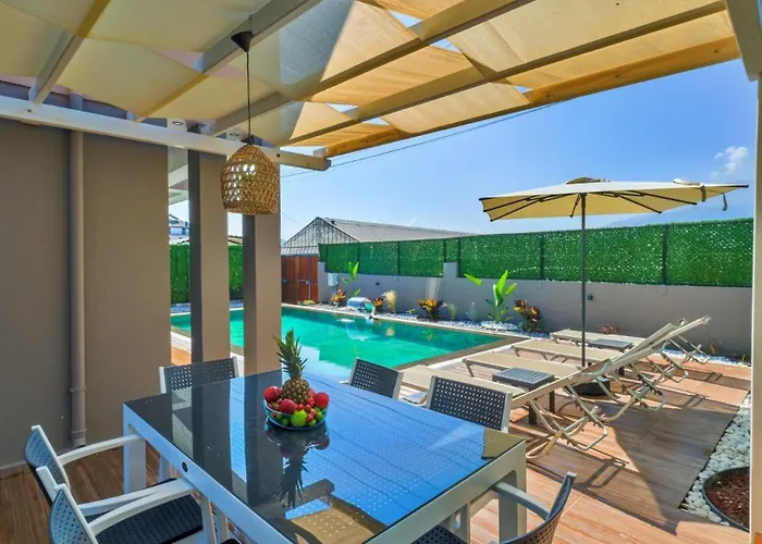 4 Bedroom