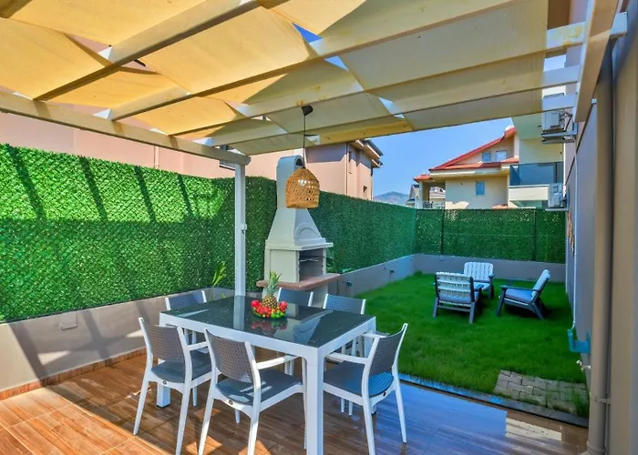 4 Bedroom וילה *