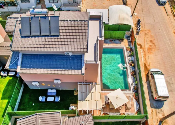 וילה 4 Bedroom *