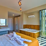 4 Bedroom 빌라 페티예