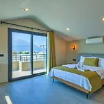 4 Bedroom 페티예