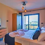 4 Bedroom 빌라