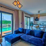 4 Bedroom 페티예